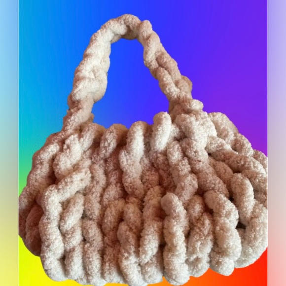 Hand crochet bags - Picture 1 of 5